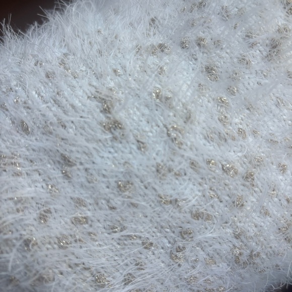 Chico’s Luxe Fuzzy Knit Infinity Scarf Gold Metallic Accent Ivory OS - Picture 10 of 10